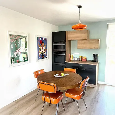 Charming 3 Bedroom With Stunning Views 5 Minutes From The Beaches